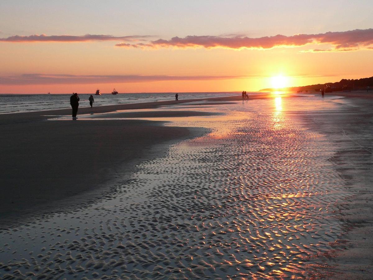 Ocean Dunes #111, In Coligny Beach, 43 S Forest Dr, Hilton Head Sc, Oceanfront Condo, Heated Pool, By Vacation Hhi *
