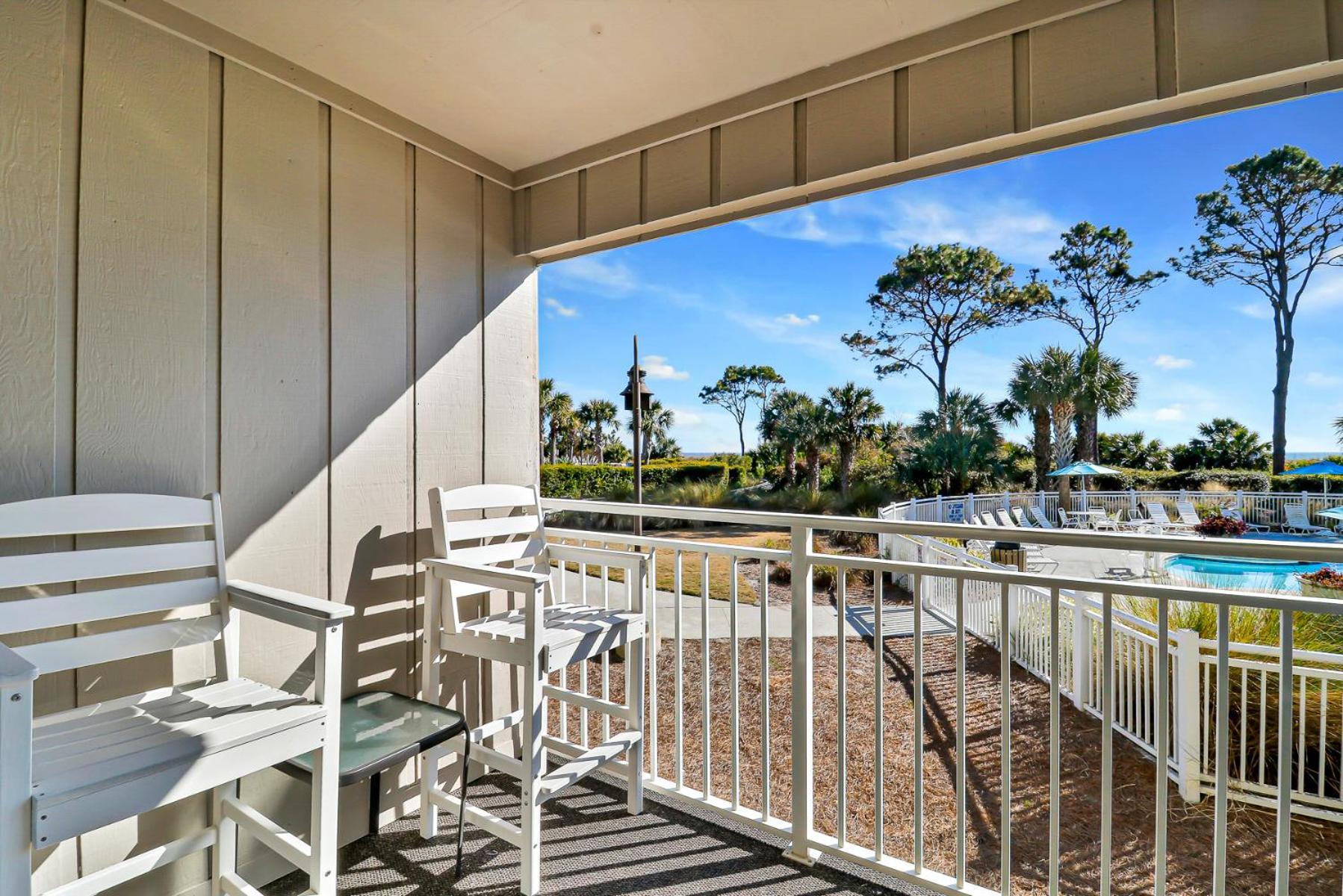 Ocean Dunes #111, In Coligny Beach, 43 S Forest Dr, Hilton Head Sc, Oceanfront Condo, Heated Pool, By Vacation Hhi Apartahotel Hilton Head Island
