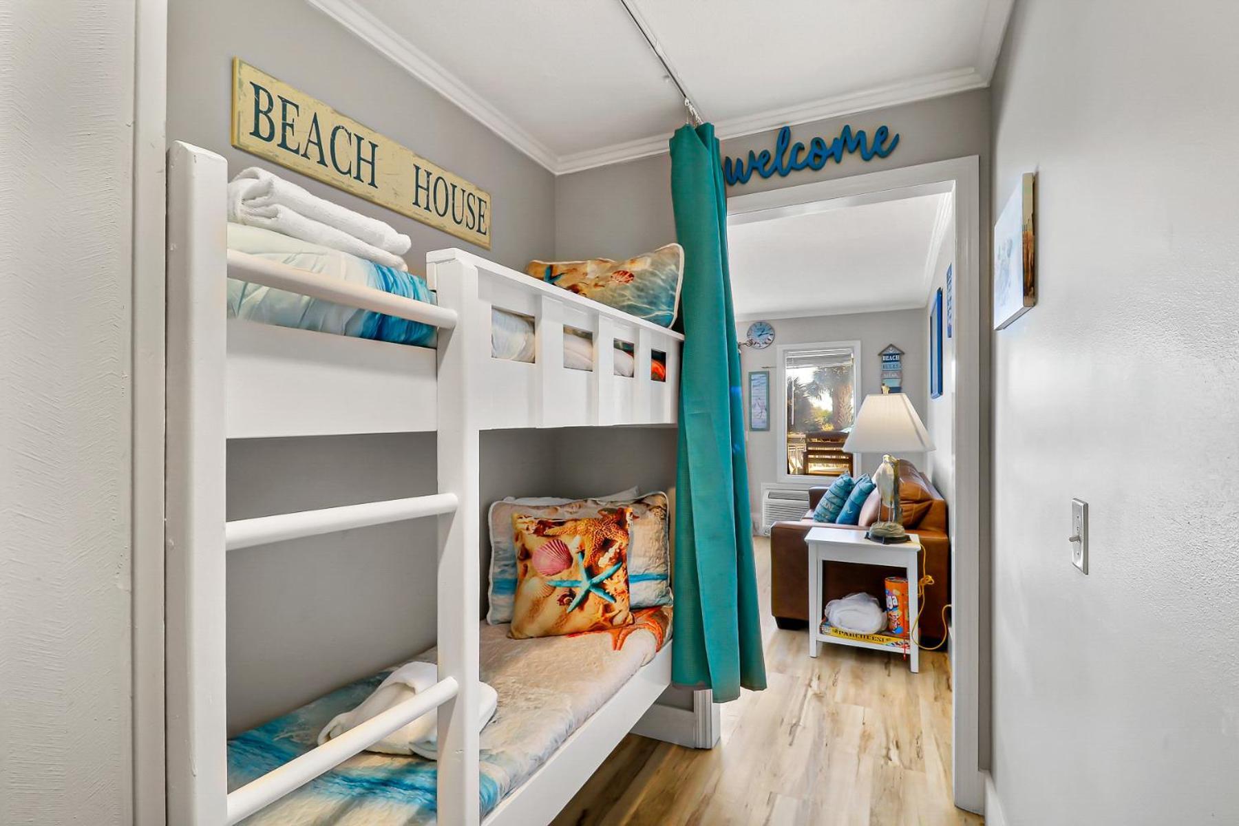 Ocean Dunes #111, In Coligny Beach, 43 S Forest Dr, Hilton Head Sc, Oceanfront Condo, Heated Pool, By Vacation Hhi Apartahotel Hilton Head Island