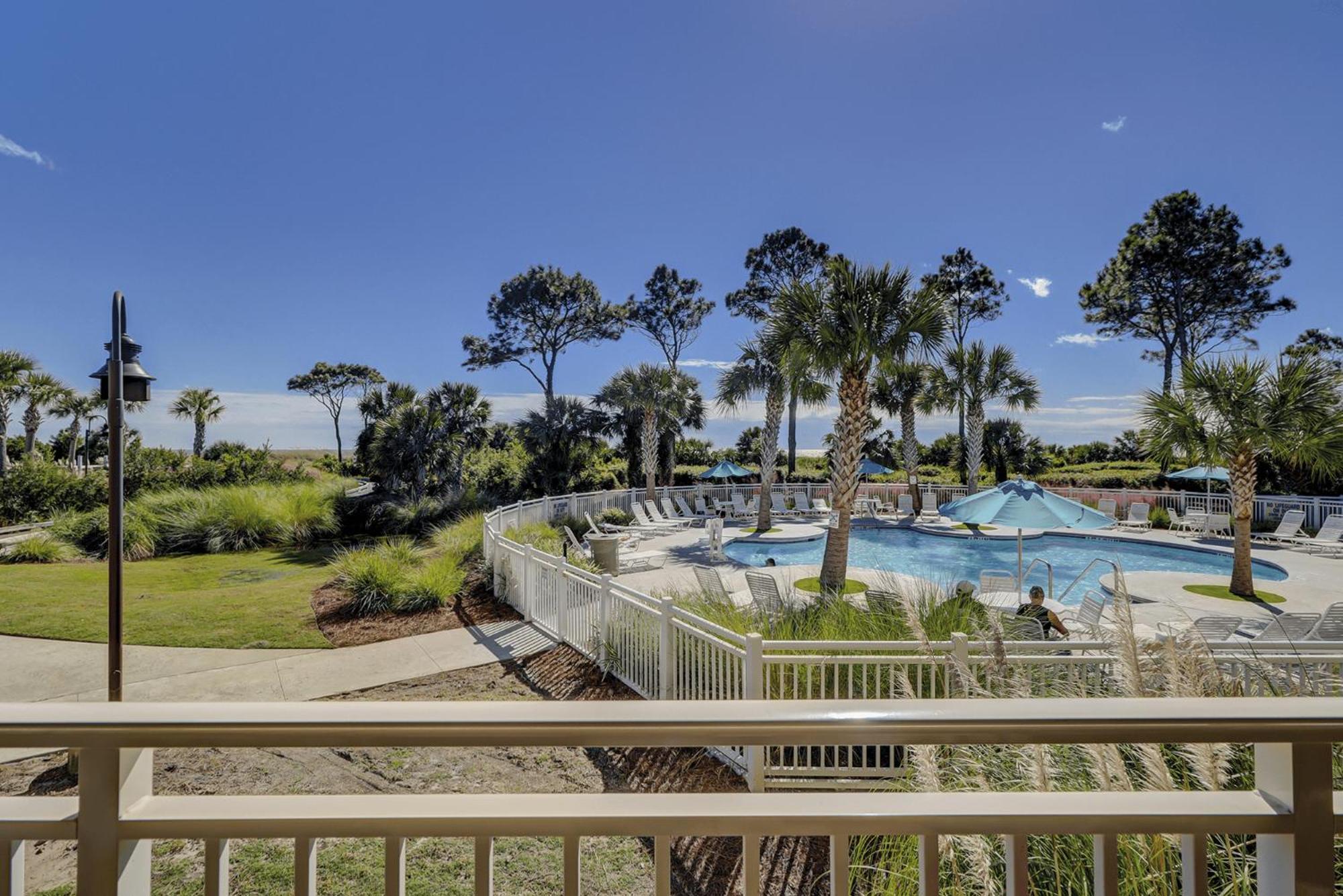 Apartahotel Ocean Dunes #111, In Coligny Beach, 43 S Forest Dr, Hilton Head Sc, Oceanfront Condo, Heated Pool, By Vacation Hhi *